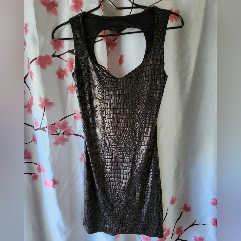 NWOT Women's Vavavoom Sleeveless Black Snakeskin Cut Out Heart Dress Size Small
